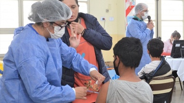 Jornadas de vacunación en escuelas de Florencio Varela