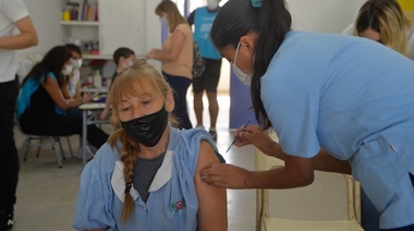 Operativo de vacunación en instituciones educativas