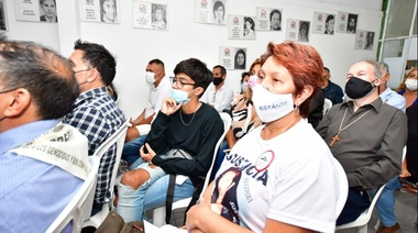 Prohibido olvidar: vigilia por el Día de la Memoria, la Verdad y la Justicia