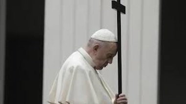 El Papa volvió a celebrar el Vía Crucis en el Coliseo