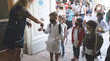 Provincia de Buenos Aires: oficializan el uso optativo del barbijo en los colegios