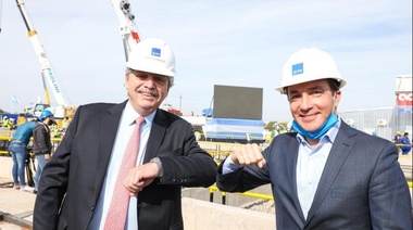 Alberto Fernández recorre obras y mantiene un encuentro con empresarios en Florencio Varela