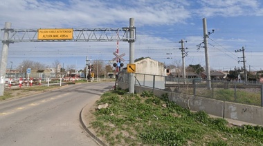 Tragedia en Bosques: un nene de cinco años murió arrollado por el tren mientras jugaba sobre las vías