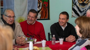  Watson con adultos mayores