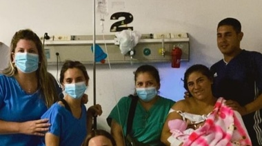 Nahiara es la primera bebé varelense nacida en 2023