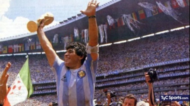 ¿Quién fue Diego Maradona? Carrera profesional, títulos, vida privada, polémicas y muerte