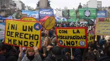 Discapacidad: emotiva reacción de los manifestantes en Congreso tras el rechazo al veto en Diputados